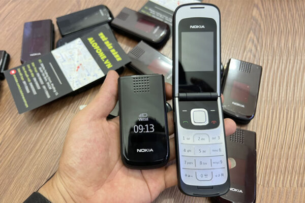 Điện thoại Nokia 2720 màu đen