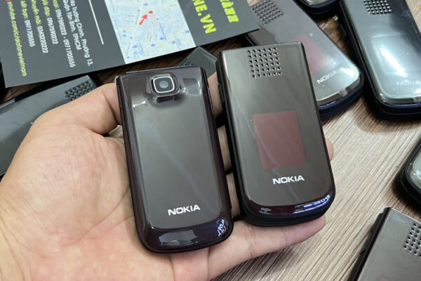 Điện thoại Nokia 2720 nắp gập nhỏ gọn