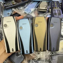 Mặt sau Nokia 7250i