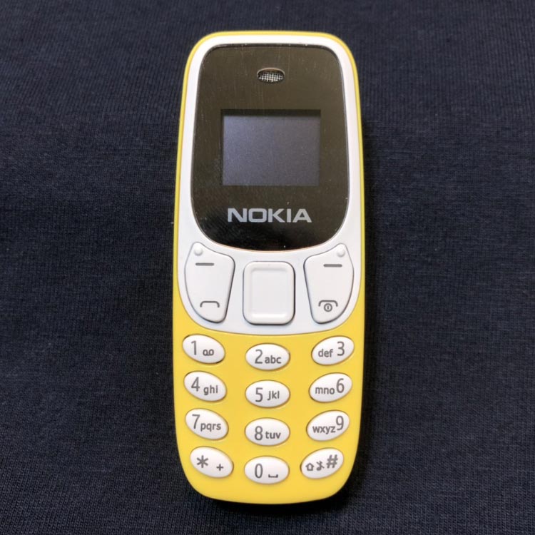 Nokia 3310 mini phiên bản màu vàng