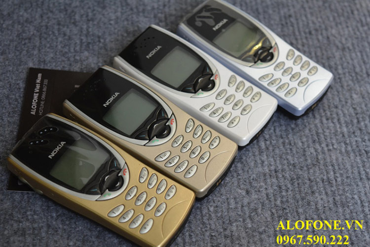 Nokia 8210