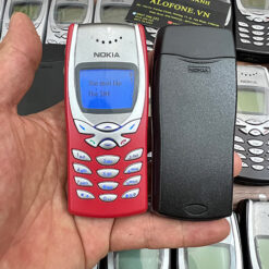 Nokia 8250 màu đỏ