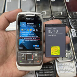 Nokia E66 màn hình sắc nét