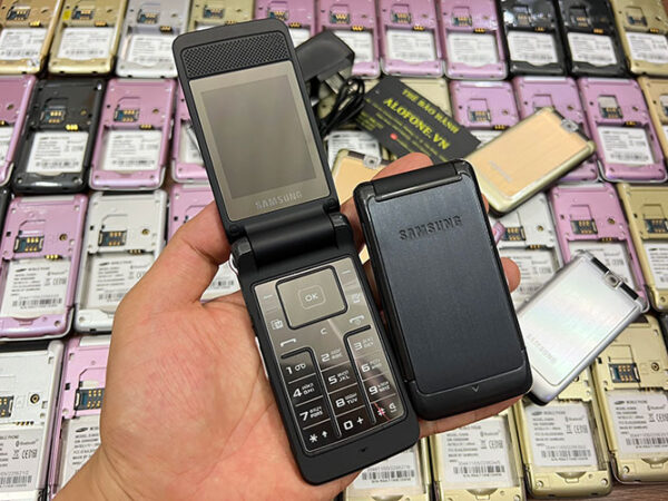 Samsung S3600i màu đen