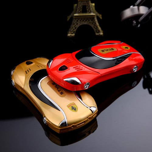 Điện thoại hình xe ô-tô