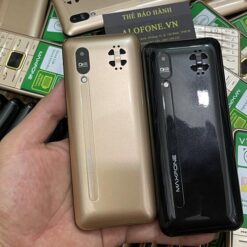 Mặt sau Maxfone V12