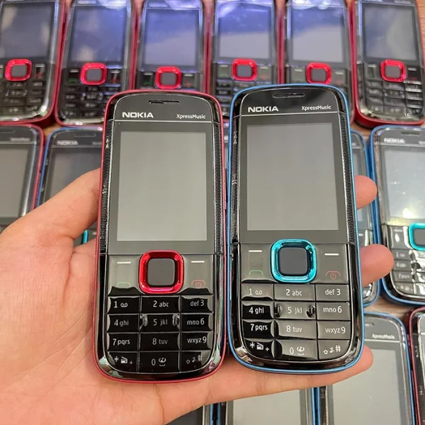 2 màu sắc Nokia 5130