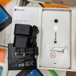 Mua Lumia 535 tặng kèm pin và sạc